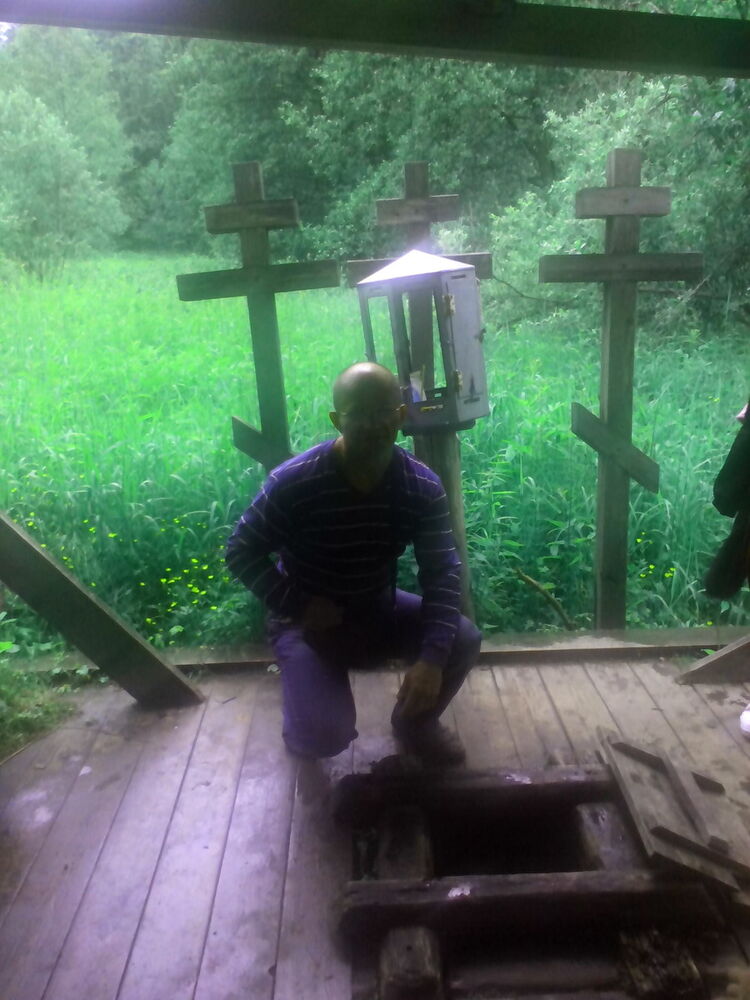  ,   Viktor, 56 ,   
