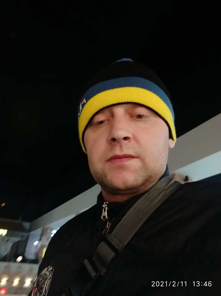  22284374  Brusnitsky, 42 ,    