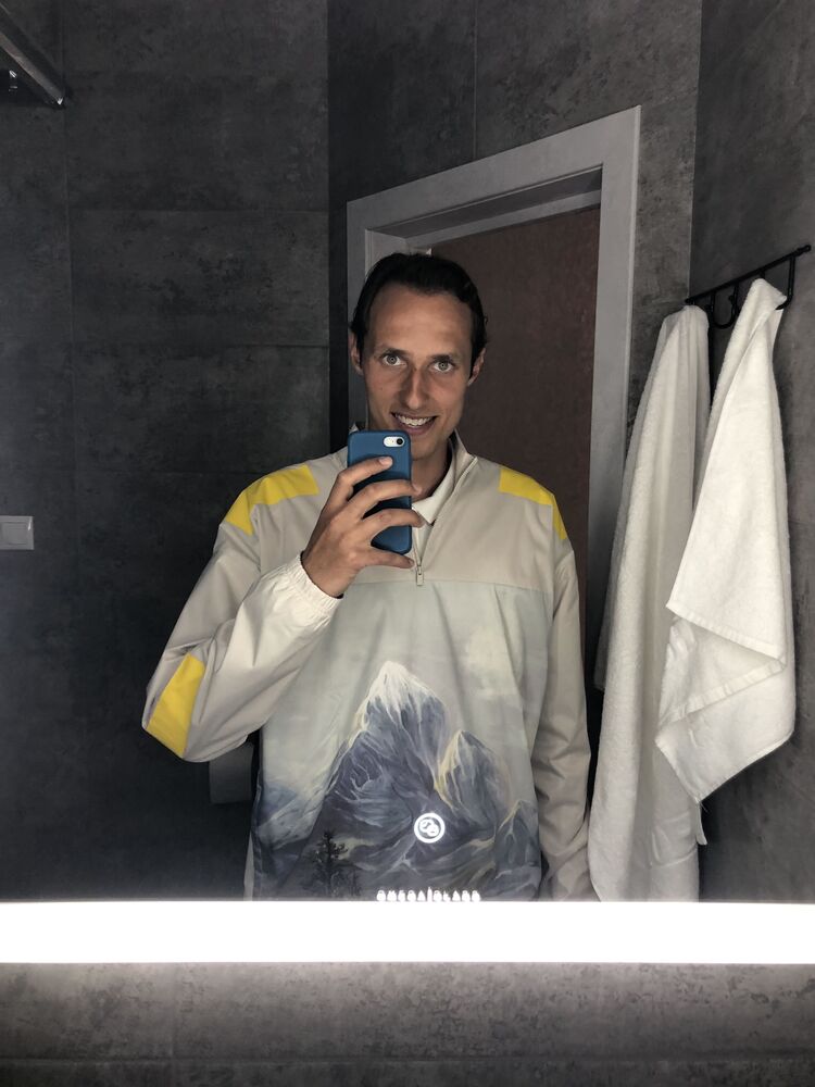  42382324  , 28 ,    
