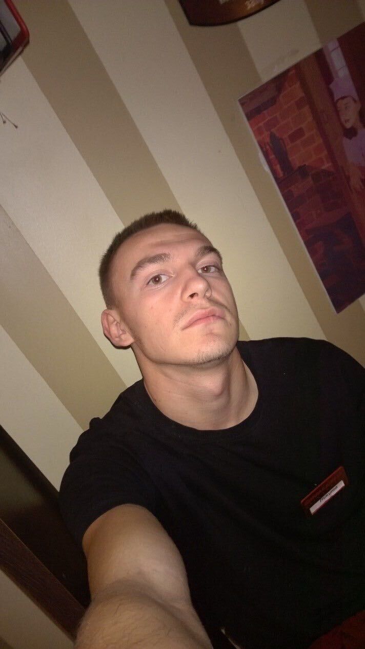  53911214  Nick, 31 ,    