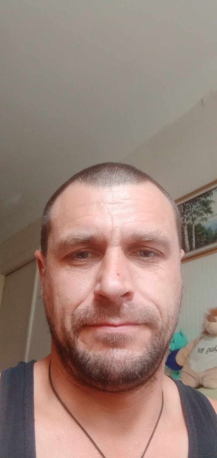  39874024  Vadik, 40 ,    