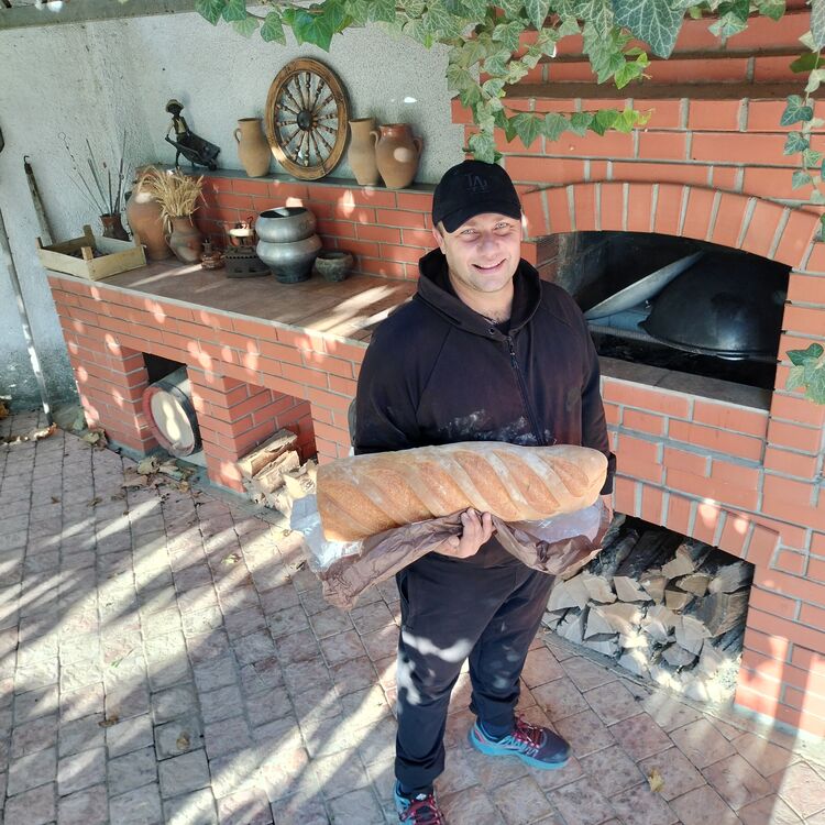  ,   Pavel, 41 ,   ,   
