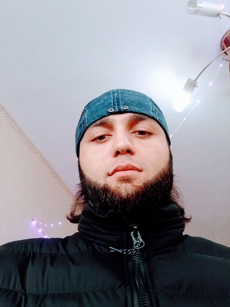  48831714  Miran, 21 ,    