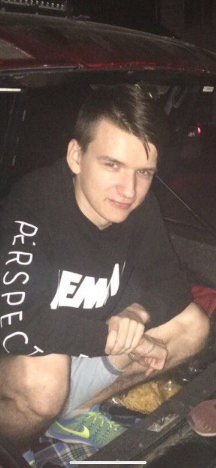  23899084  Vlad, 27 ,    --
