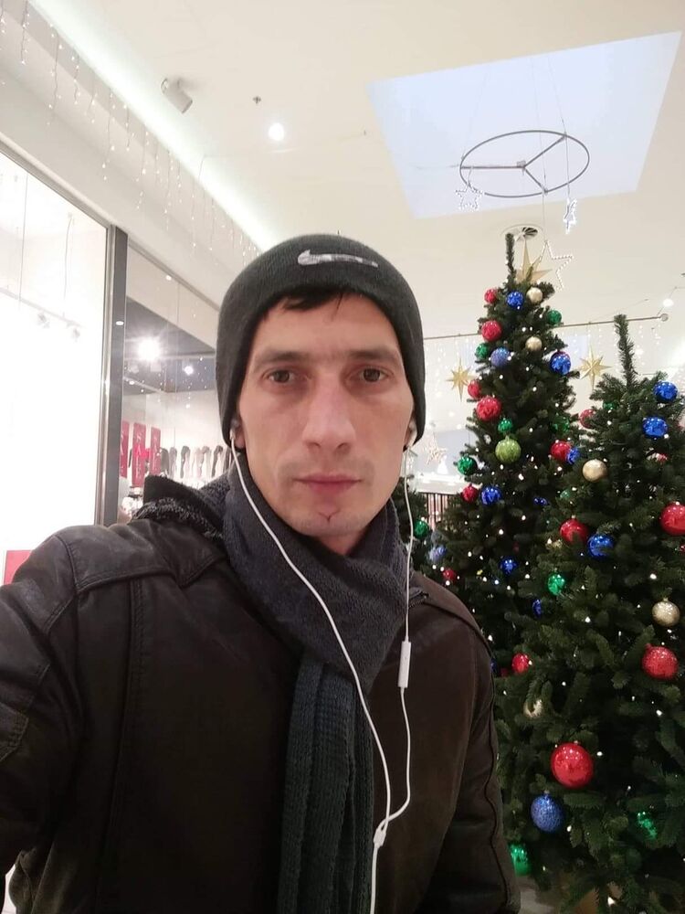  15135184  Zurabi, 37 ,    