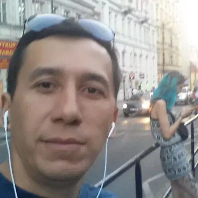  21397704  Bek, 40 ,    Praha