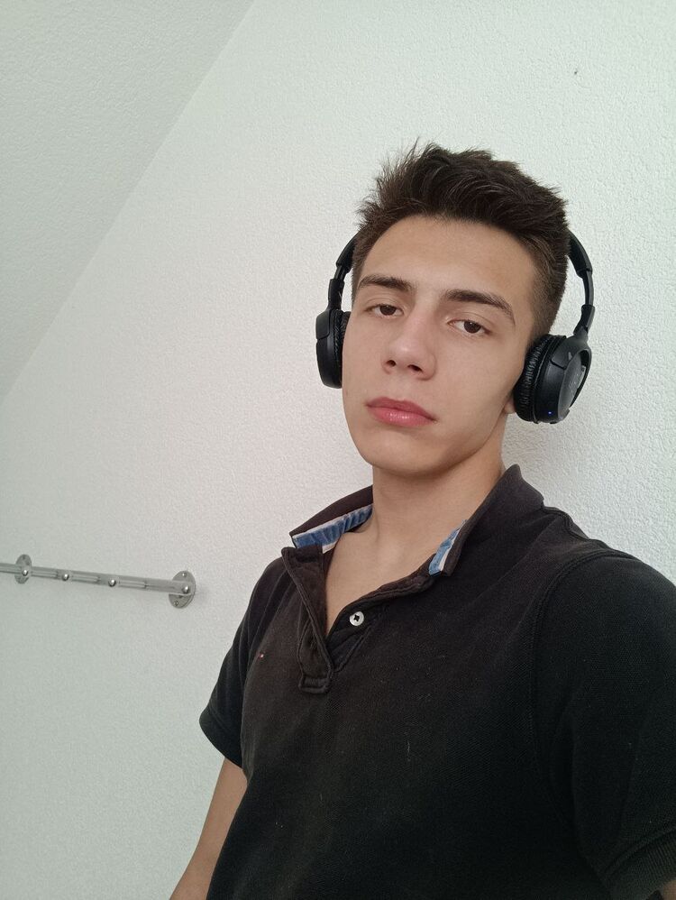  42313574  , 20 ,    