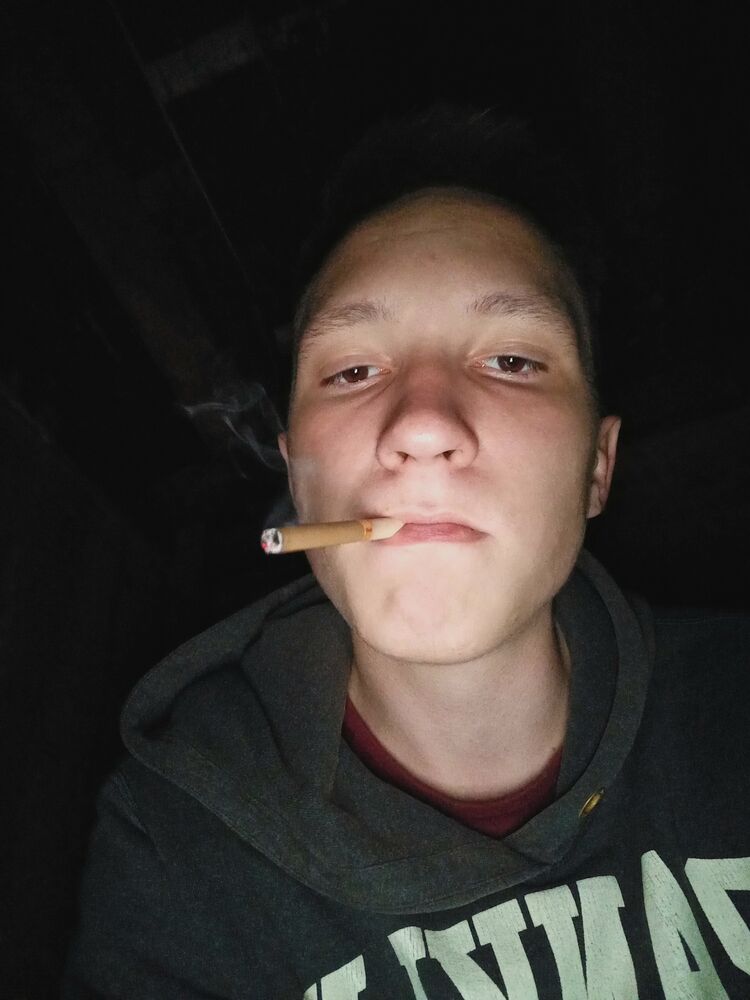 42537274  , 21 ,    