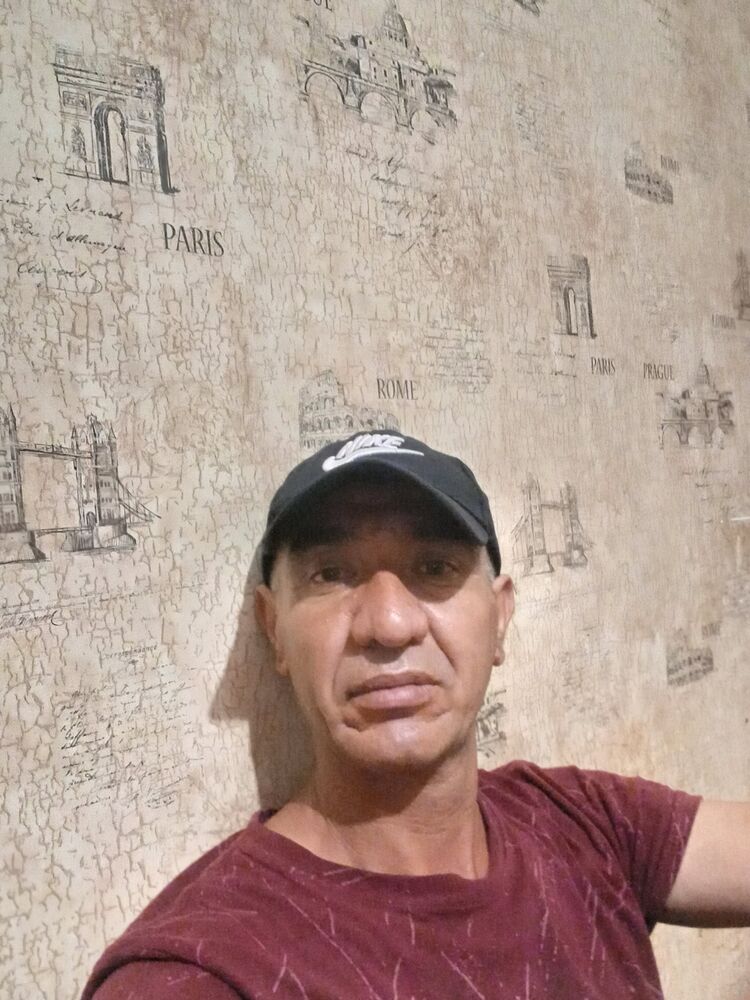  52464084  Donyor, 44 ,    