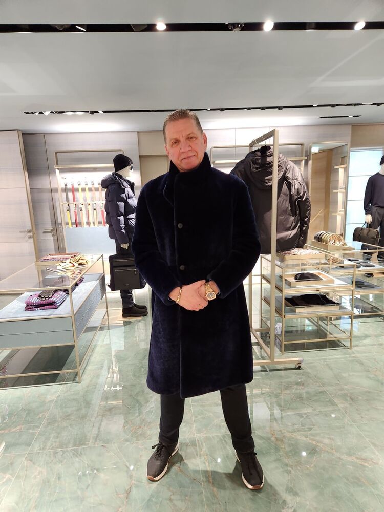 ���� 56241444 ������� ����, 59 ���, ���� ���������� � Bellport