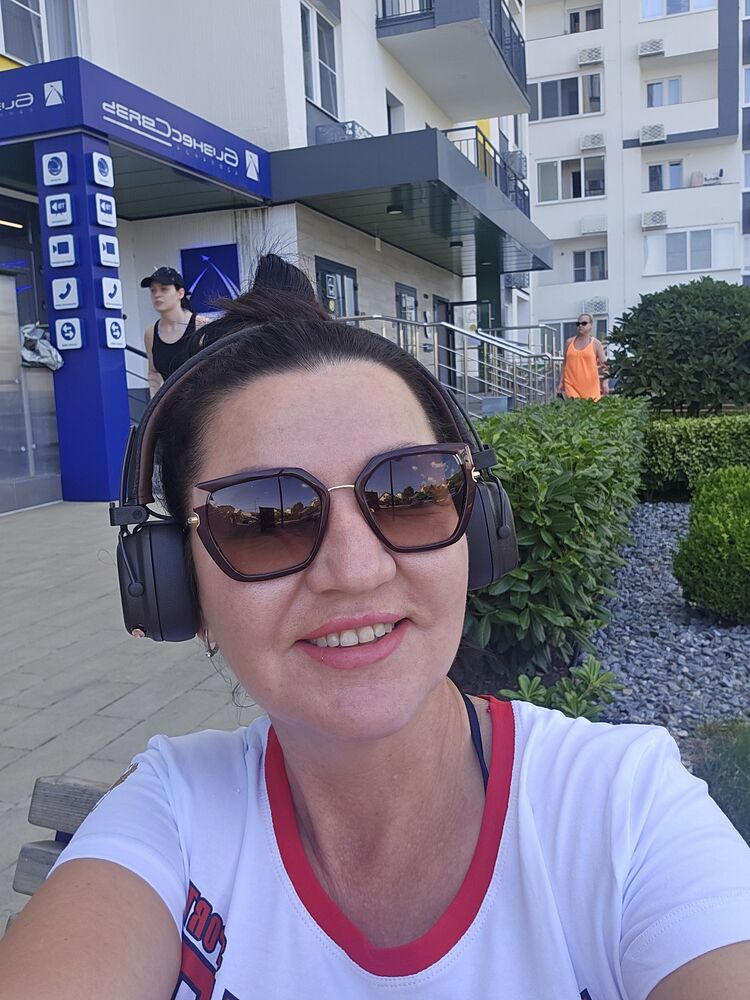  54176844  Elena, 50 ,    