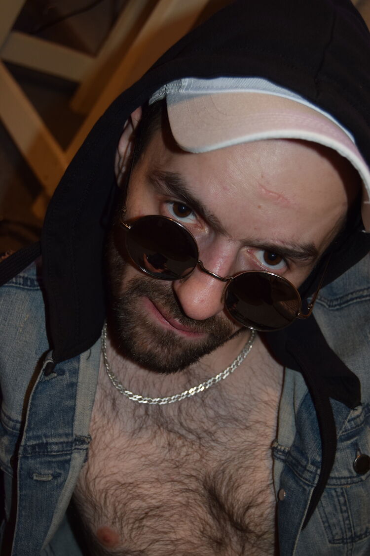  41088764  Aleksander, 35 ,    -