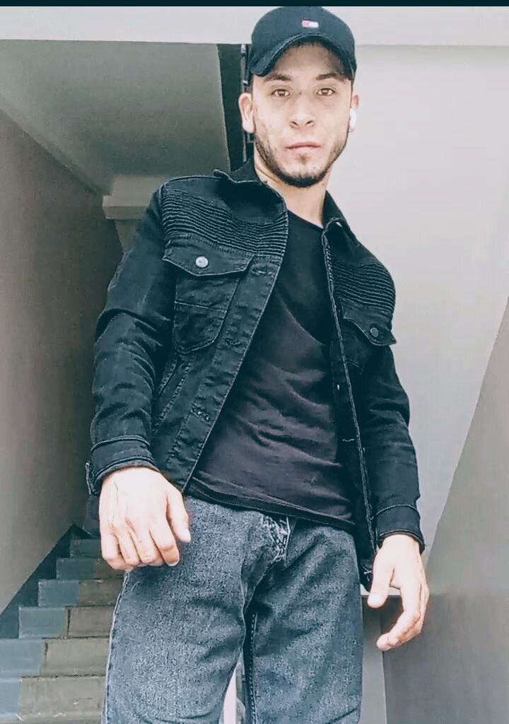 46640594  , 24 ,    
