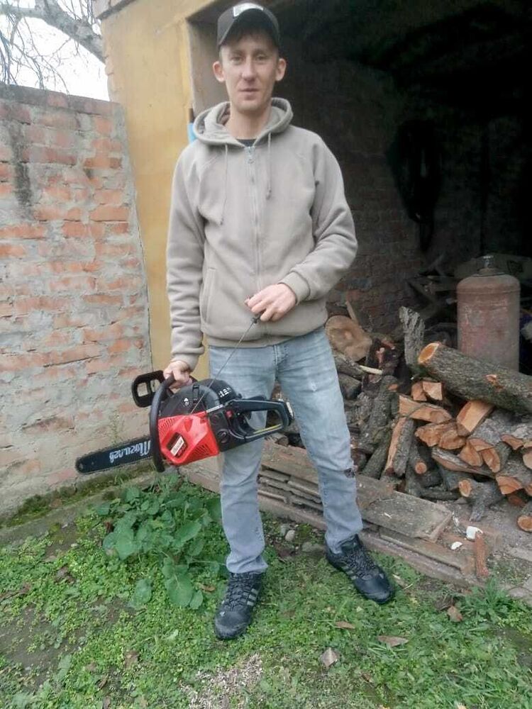  32077734  , 40 ,    
