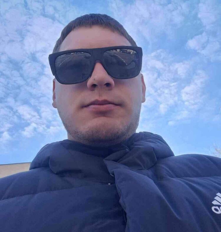  45501594  Vitalik, 32 ,    
