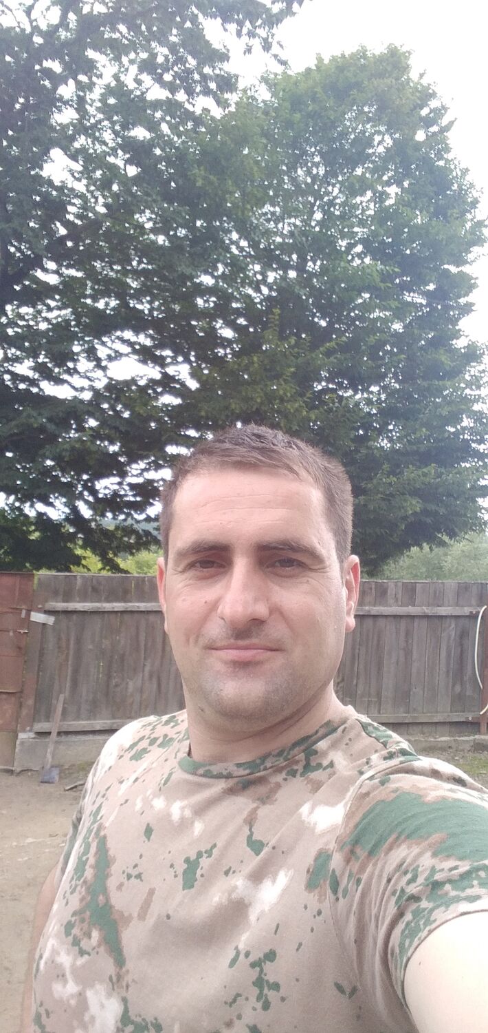  44648144  Bigman, 39 ,    