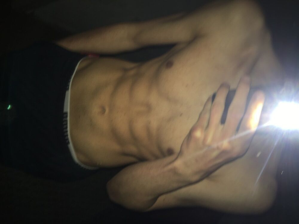  18700474  , 23 ,    