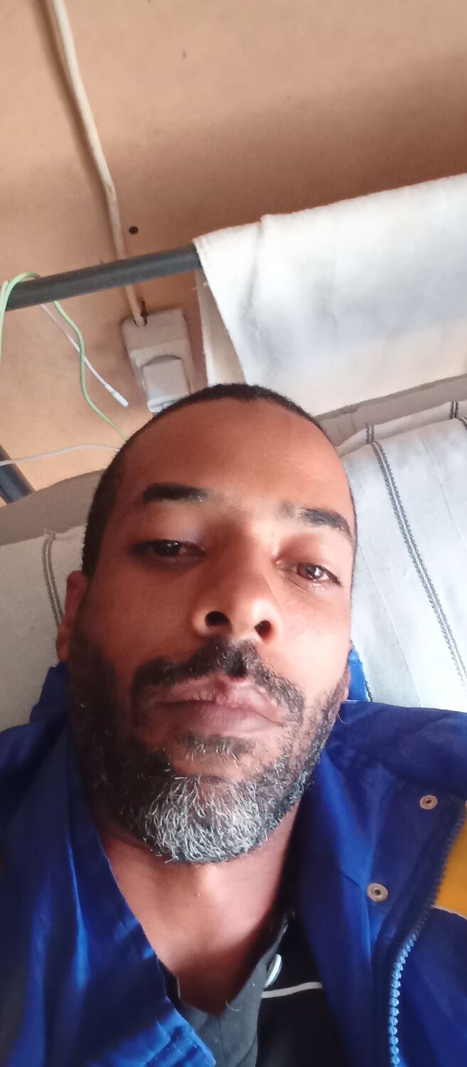  ,   Dannys, 40 ,   ,   