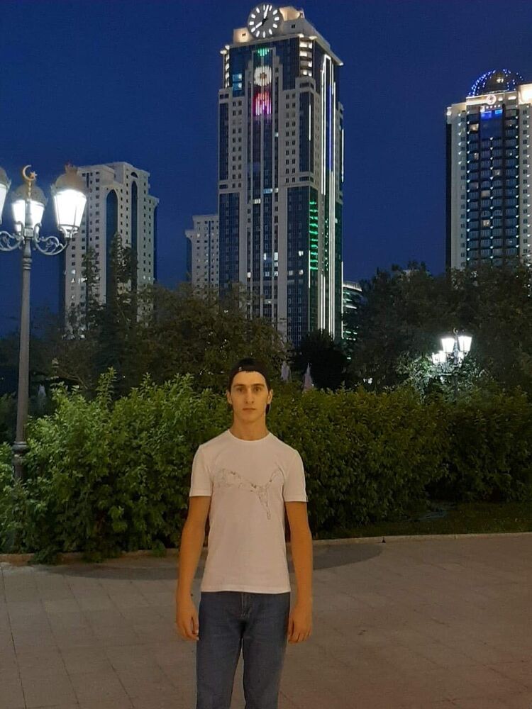  37530764  , 24 ,    