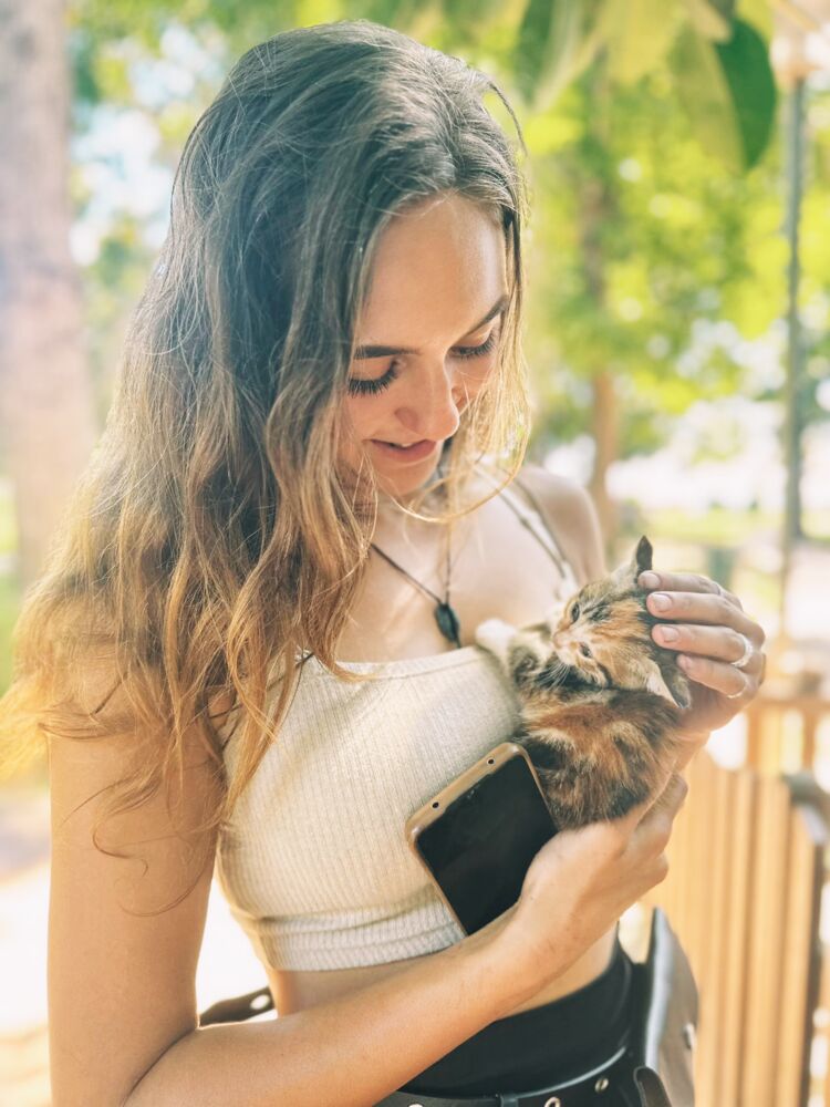  Sanya,   Linor, 29 ,     , c 