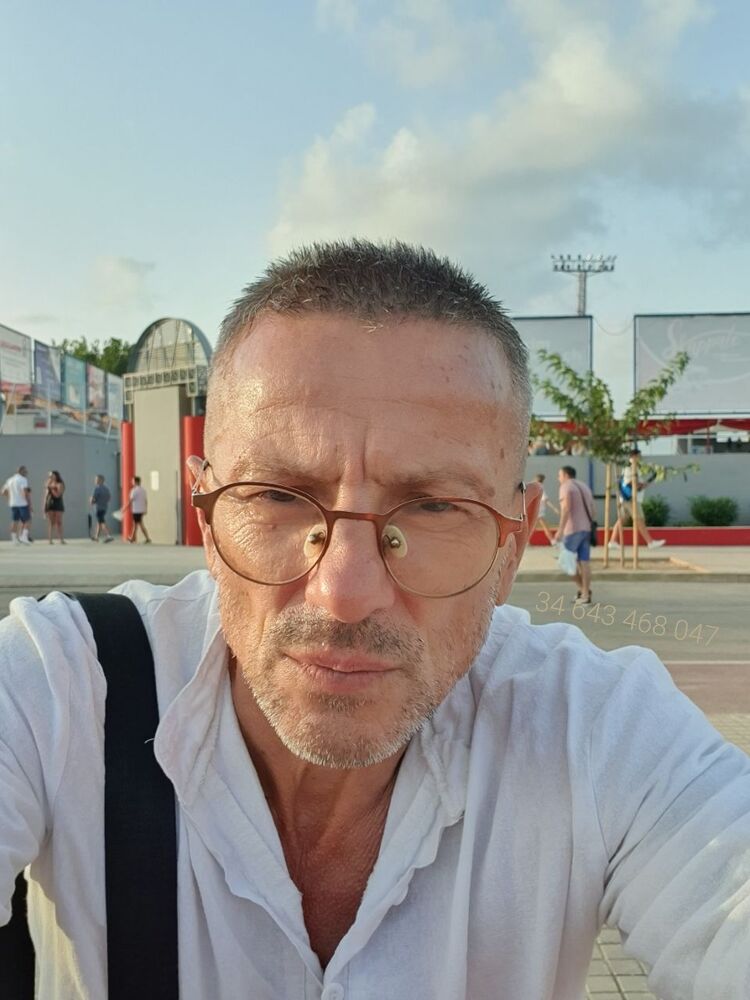  45149634  John, 49 ,    Burjassot