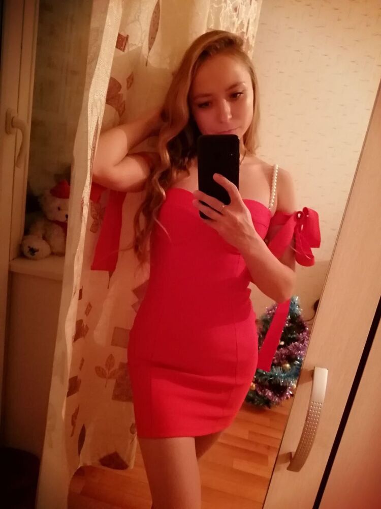  45588554  Veronika, 32 ,    