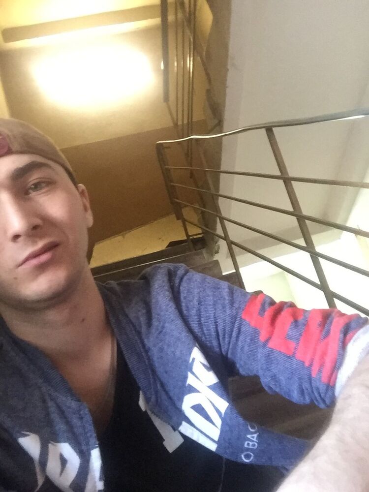  12652704  Elyor, 30 ,    