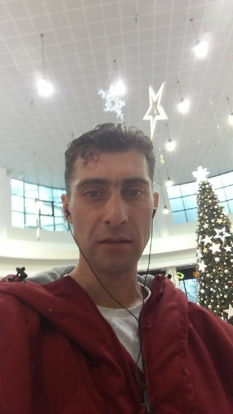  ,   Denis, 46 ,   ,   