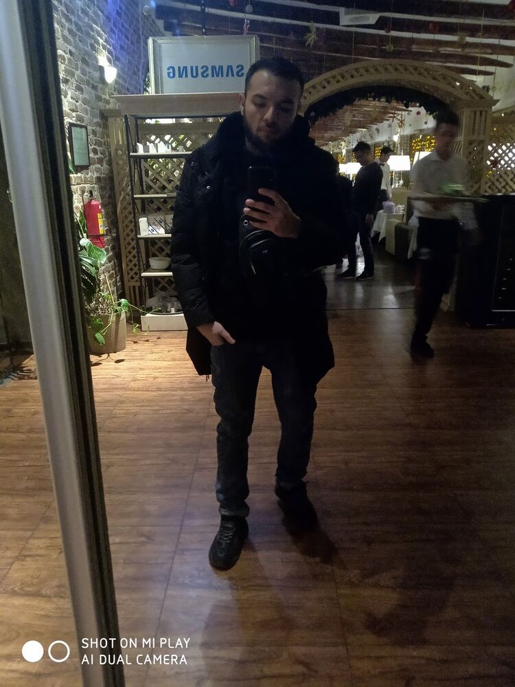  19167614  Emir, 30 ,    