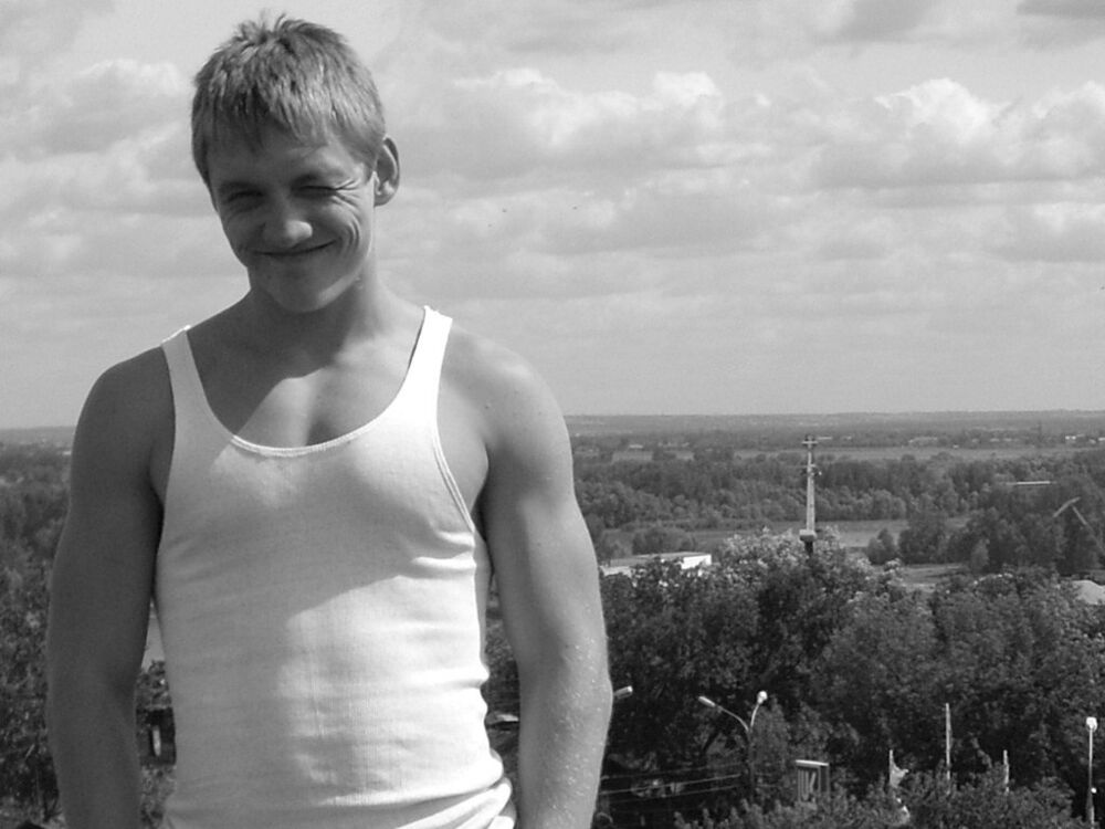  25420164  Sergei, 38 ,    