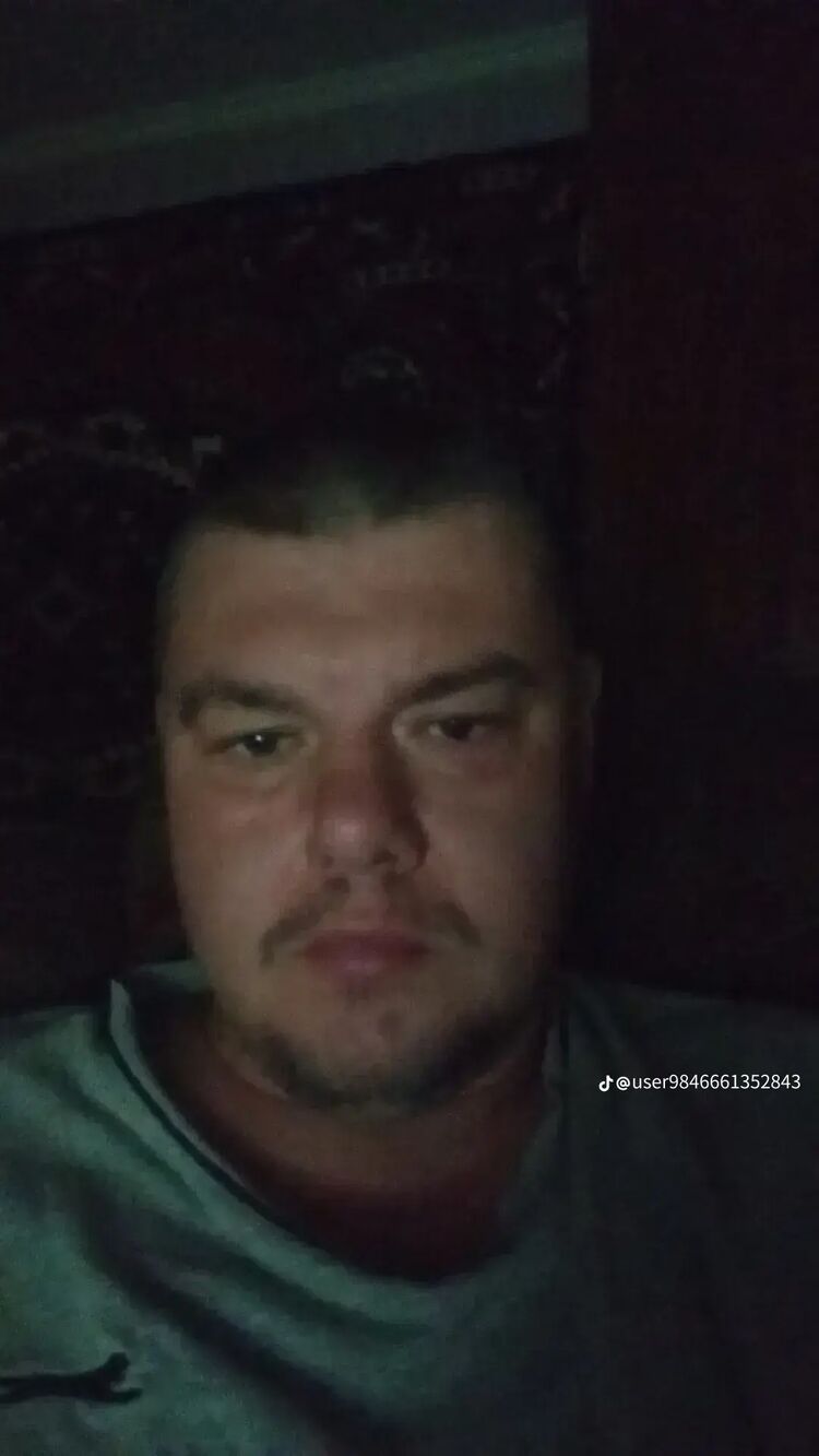  ,   Yuriy, 44 ,   ,   , c , 