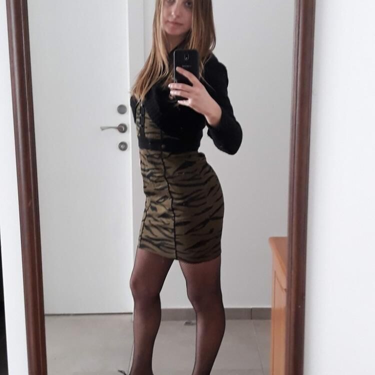  22614564  Kristy, 35 ,    