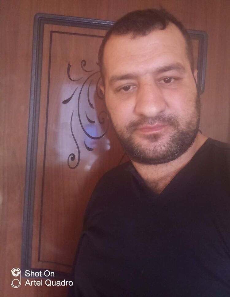  44824794  Isa, 43 ,    