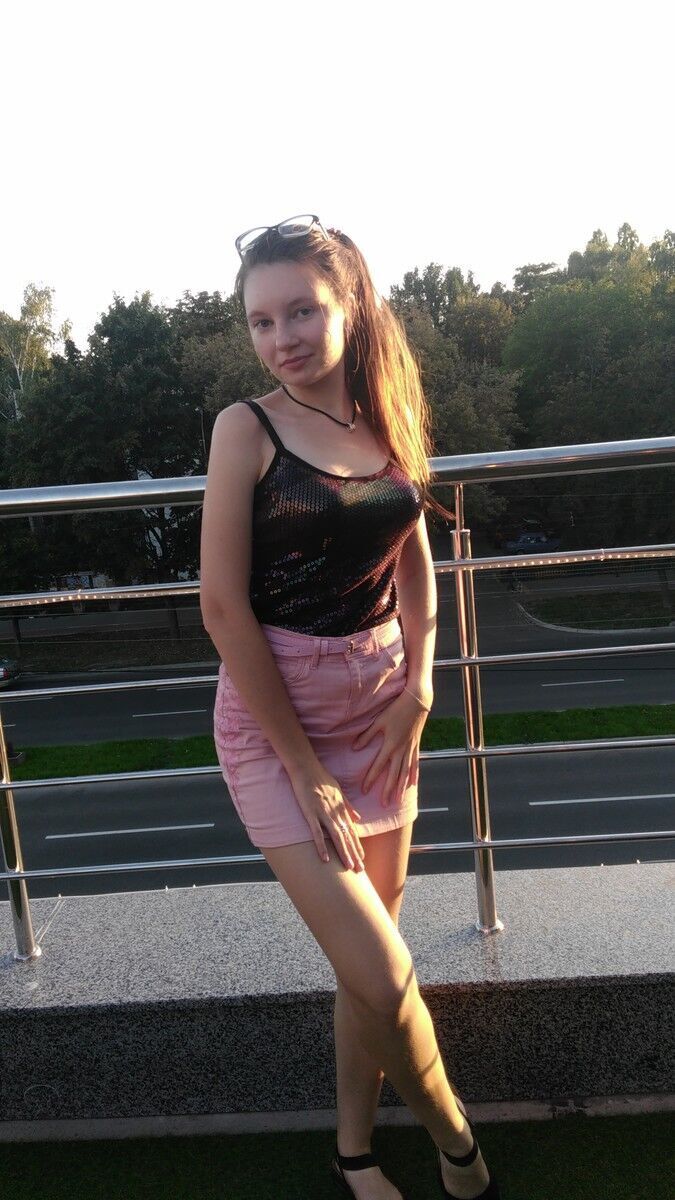  24575784  Yulya, 23 ,    