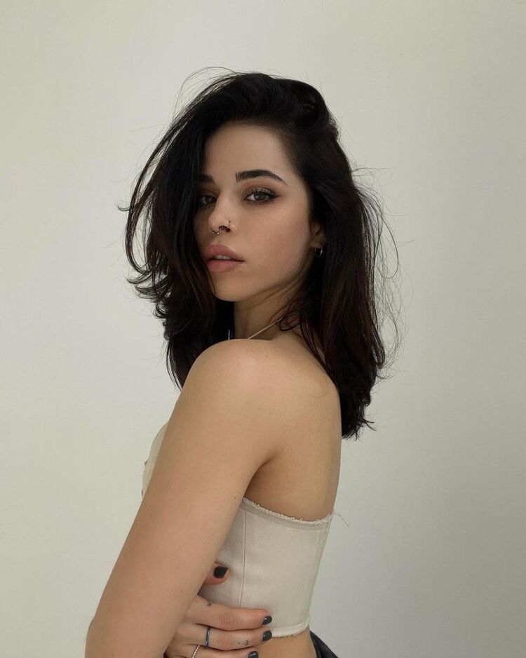  -,   , 22 ,   ,   
