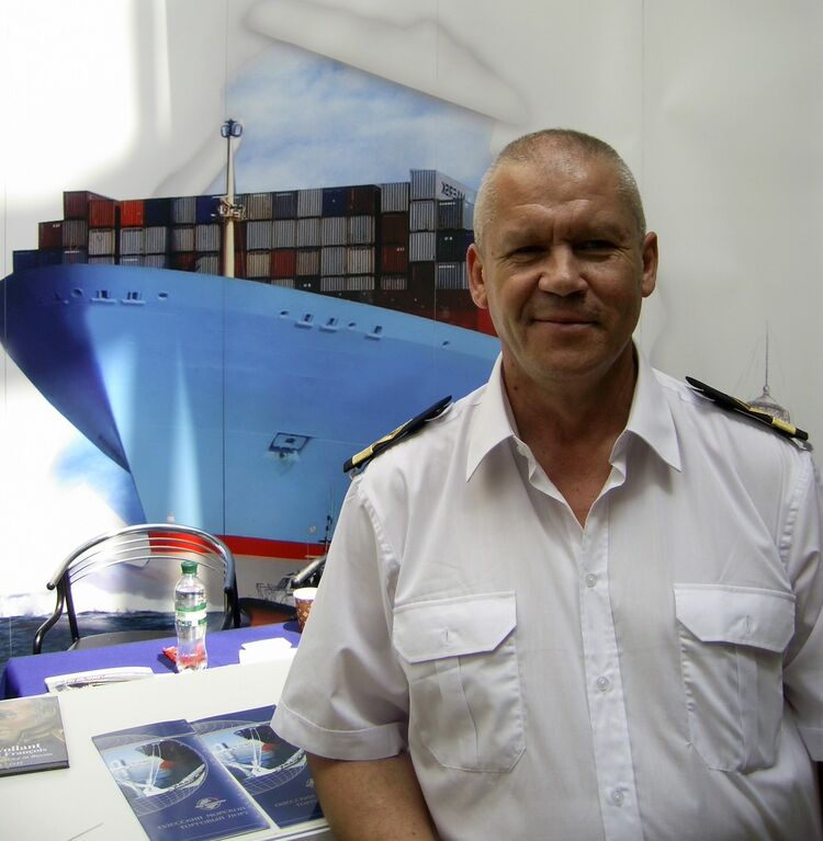  ,   Nik, 65 ,   