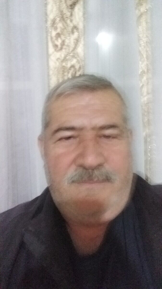  21552724  Amir, 51 ,    
