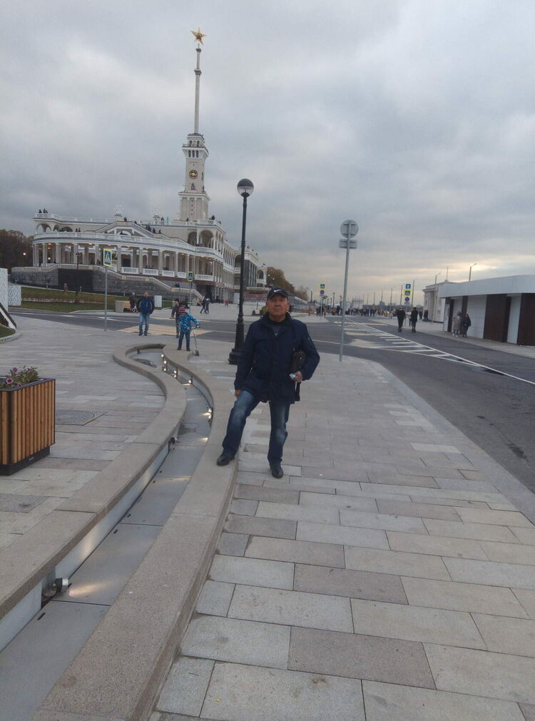  26054784  Bek, 62 ,    