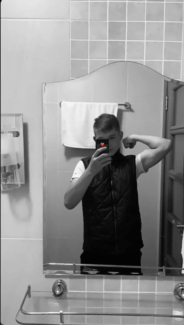  42496854  , 20 ,    