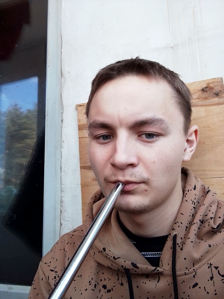  35041534  Aleksej, 21 ,    