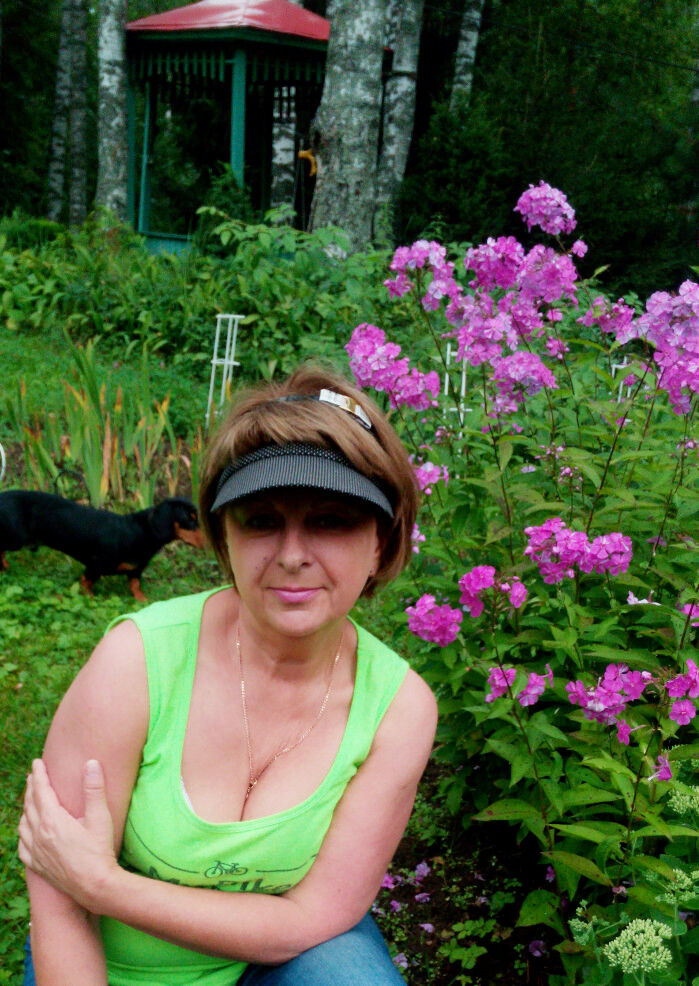  10561344  Irina, 69 ,    -