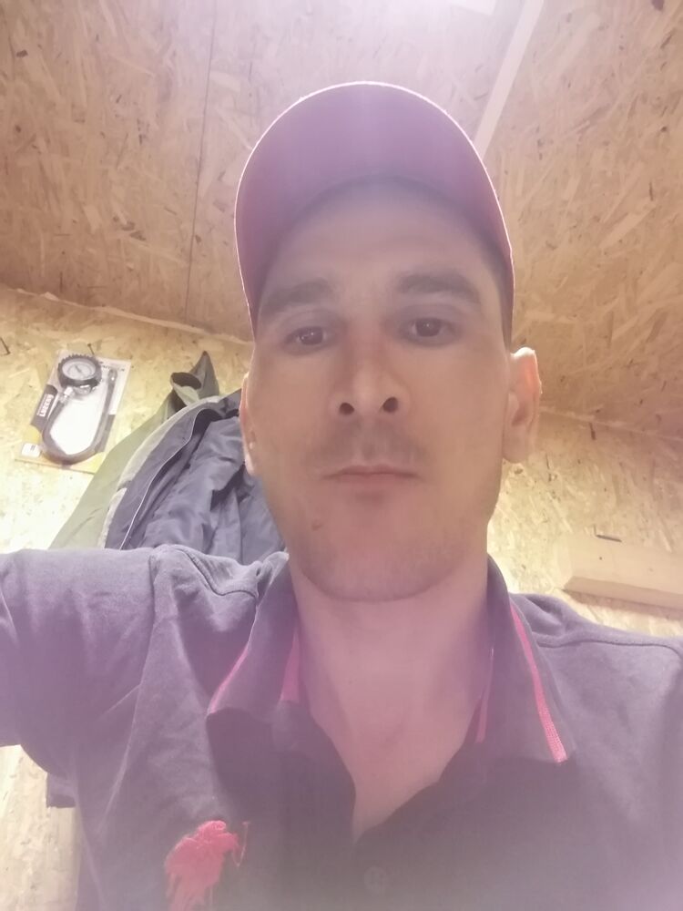  22730844  , 37 ,    