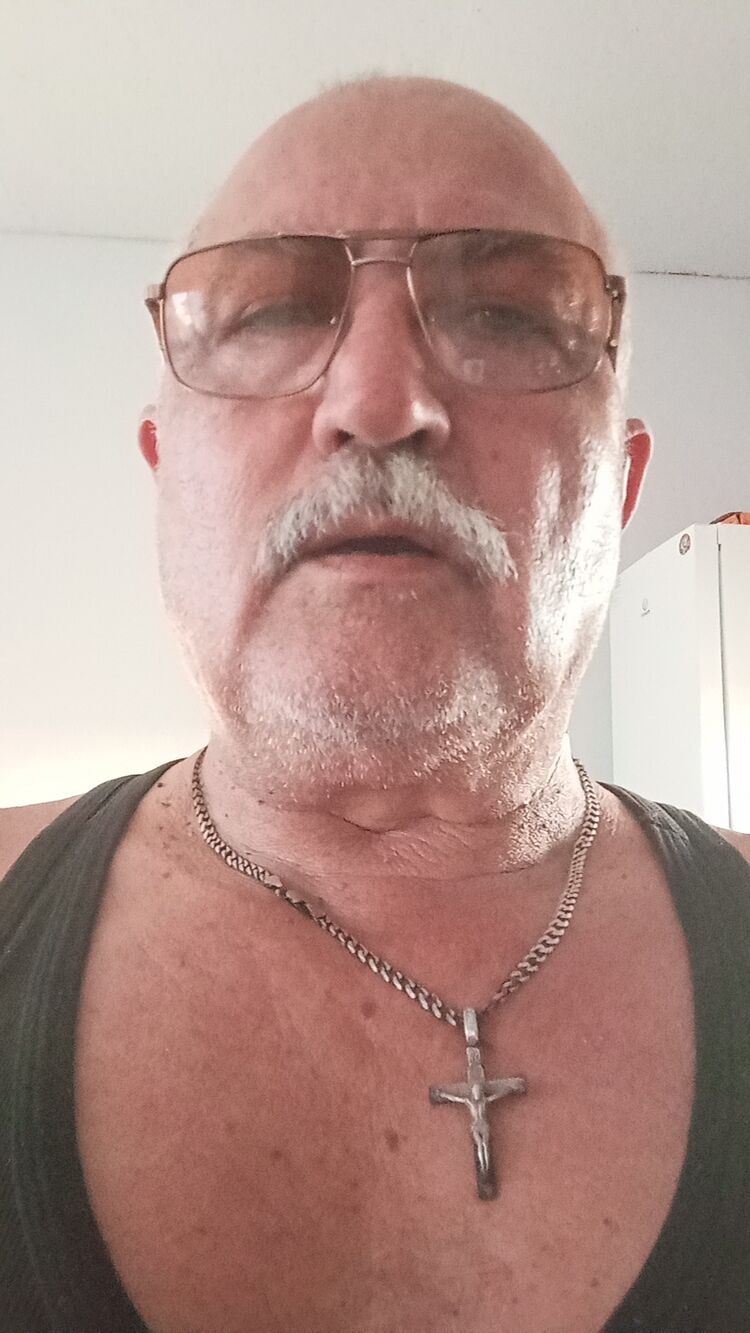  47738024  Arsen, 65 ,    -