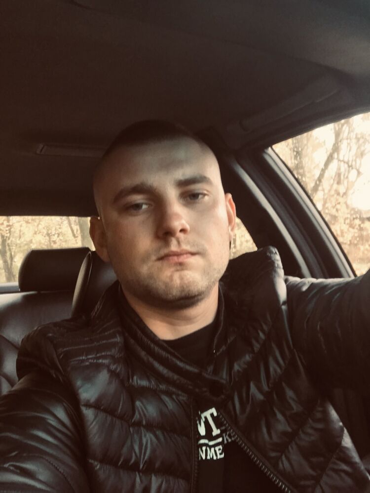  Kornik,   , 27 ,   ,   , c , 