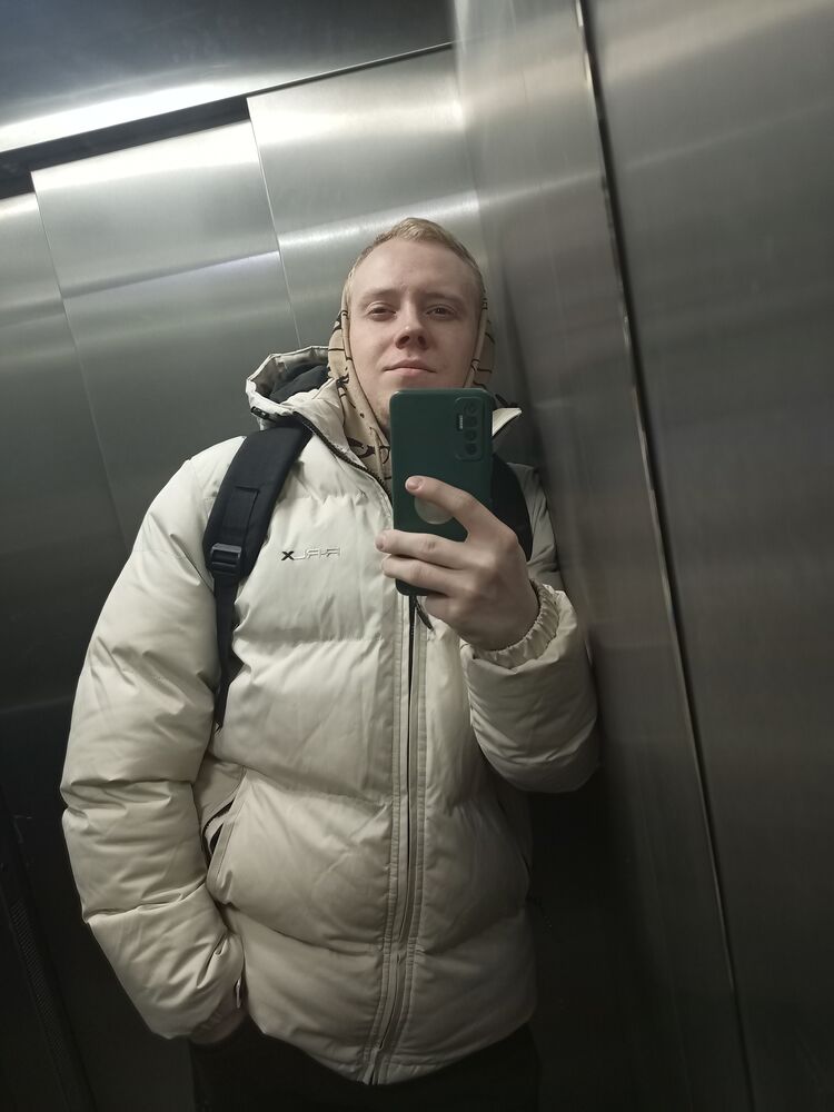  40676344  , 24 ,    