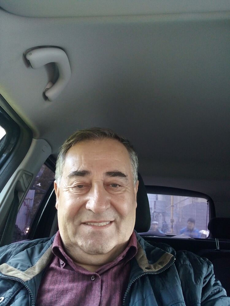  31778504  Aleks, 60 ,    