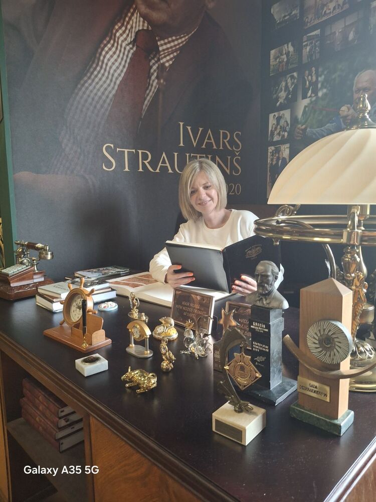 ���� 55713764 ������� Julia, 40 ���, ���� ���������� � ��������