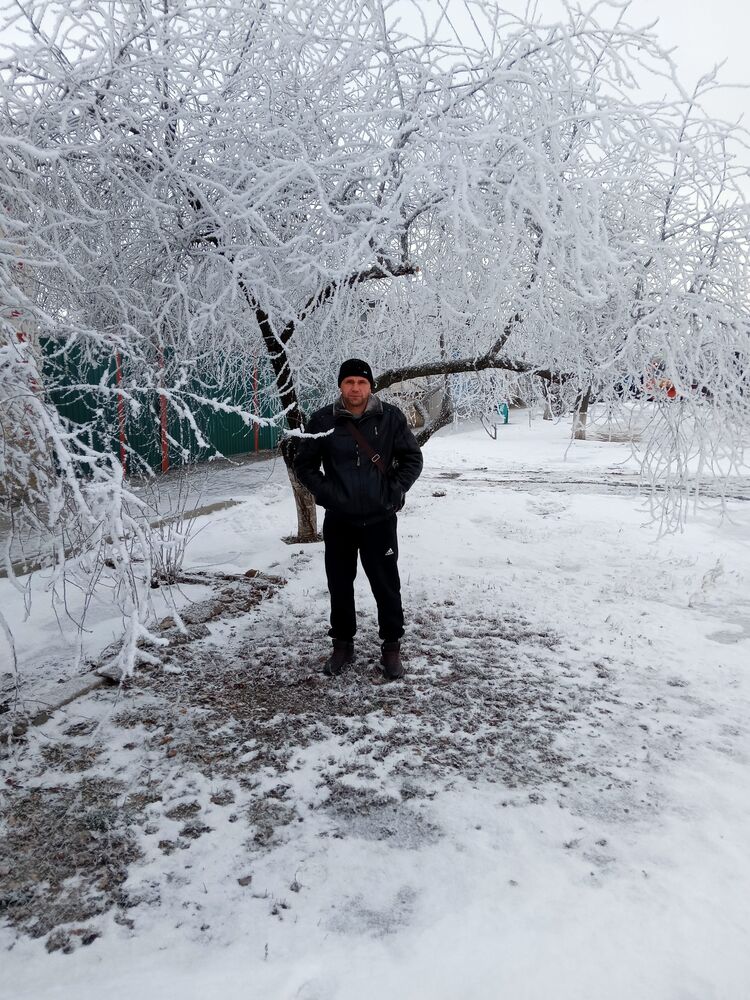  37449334  Andrey, 41 ,    
