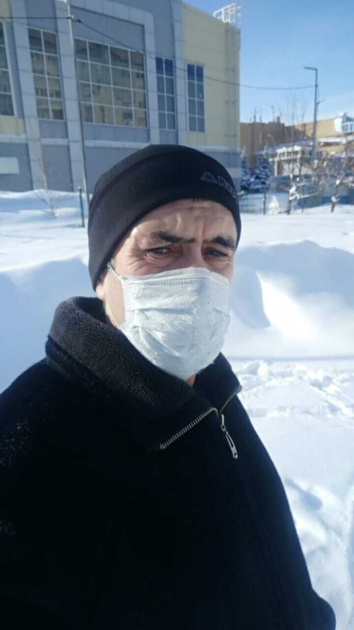  44450174  , 52 ,    