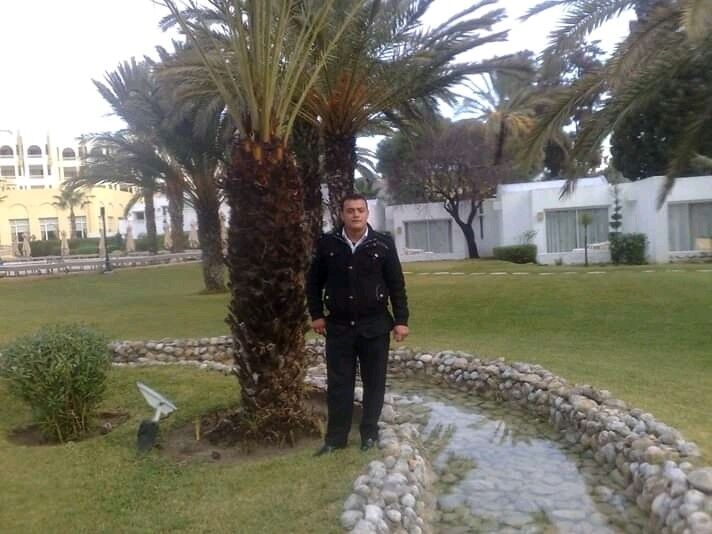  ,   Wajdi, 40 ,   ,   , c 